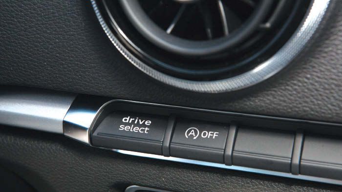 Το drive select στο Α3 επηρεάζει τιμόνι και γκάζι, επιτρέποντας στον οδηγό να επιλέξει 4 ρυθμίσεις λειτουργίας. 
